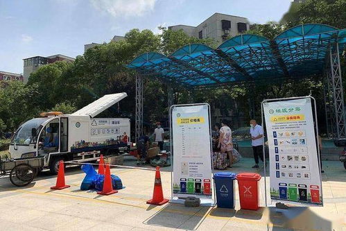回收車開進(jìn)小區(qū)，武漢垃圾分類不中斷
