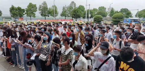 重慶主城工廠招聘 月薪四千左右包吃住，可報銷車費，提供信息咨詢服務